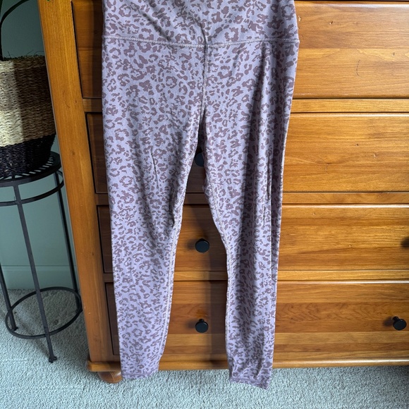Athleta Elation Ultra High Rise Leggings – Purple Leopard Print (Size M) - Picture 1 of 5
